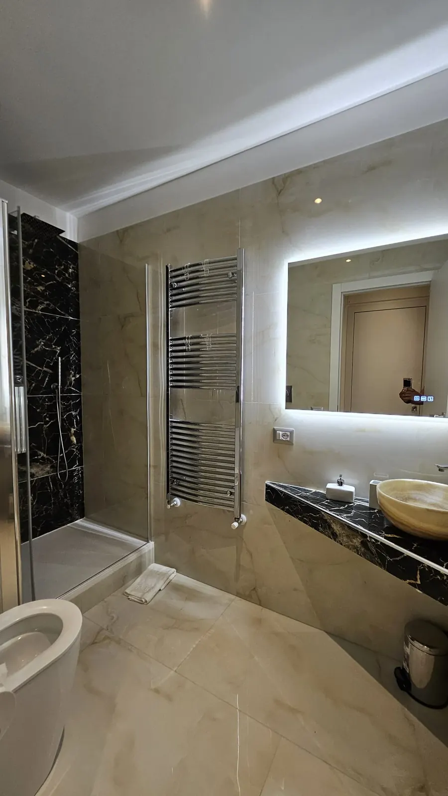 Vanity House: secondo bagno con doccia