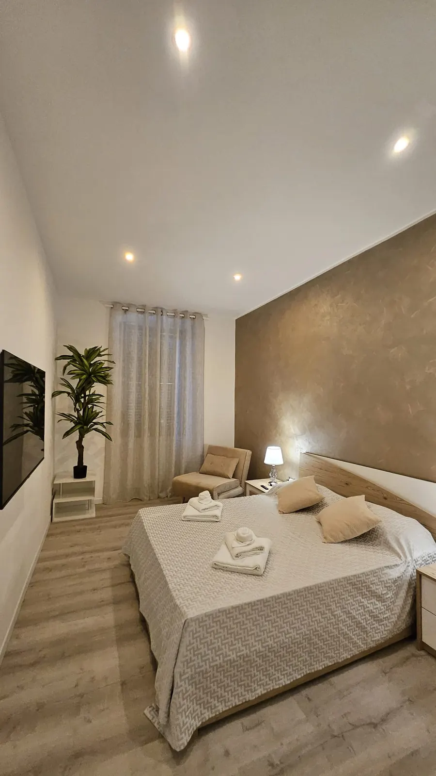 Vanity House: camera grande con letto matrimoniale